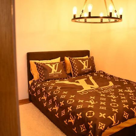 Naumovski Apartments سكوبجي المظهر الخارجي الصورة